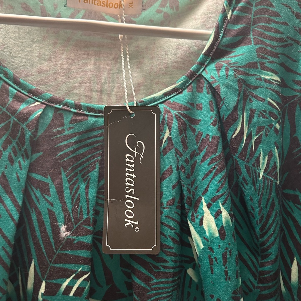 Fantastlook Green Leaf Print Dress